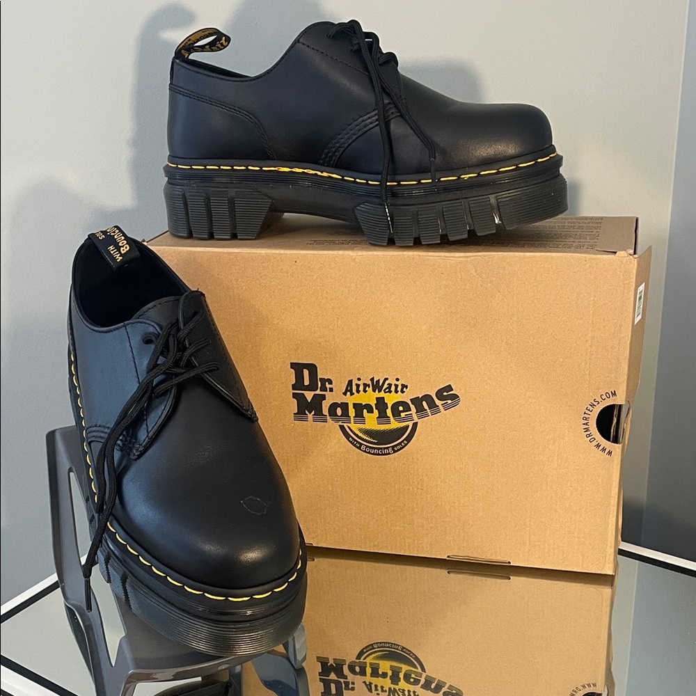 Dr. Martens Black Chunky Sole Oxfords women’s 11 worn once